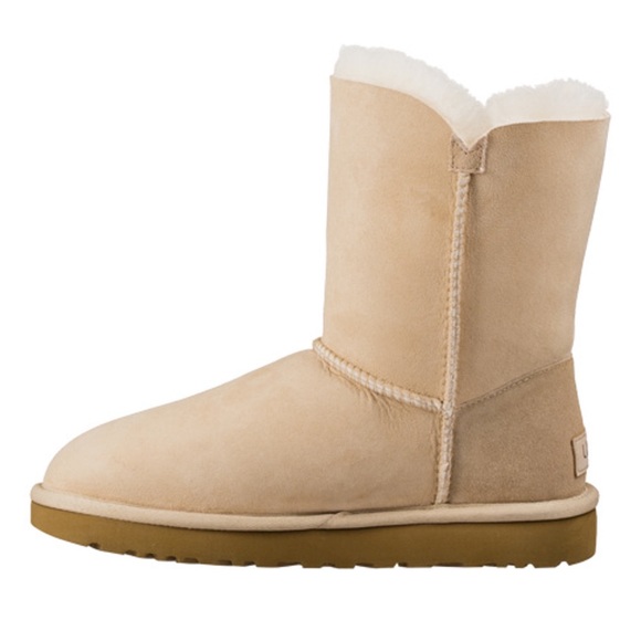 Classic Bailey Button Uggs - Picture 2 of 10